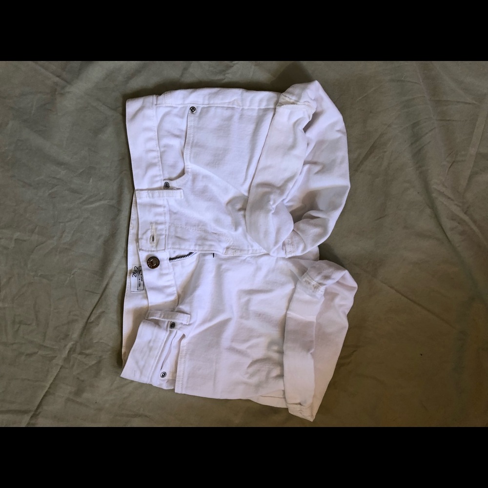 GAP white denim shorts